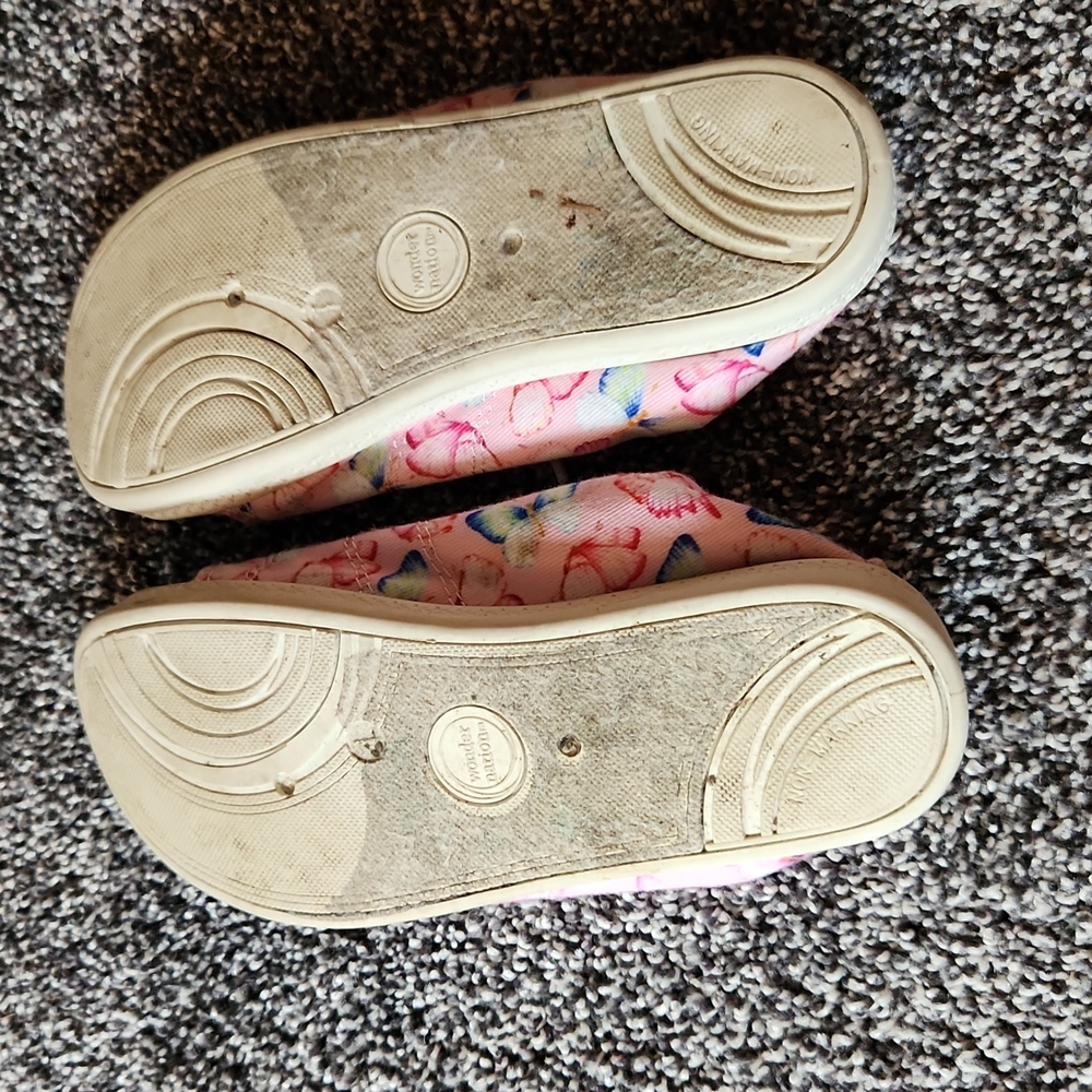Wonder Nation Slip On Tennis Shoes - Picture 5 of 5